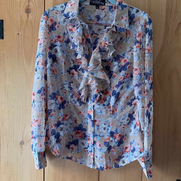 Vibe Tops - 🌈 Vibe ruffle button down floral blouse